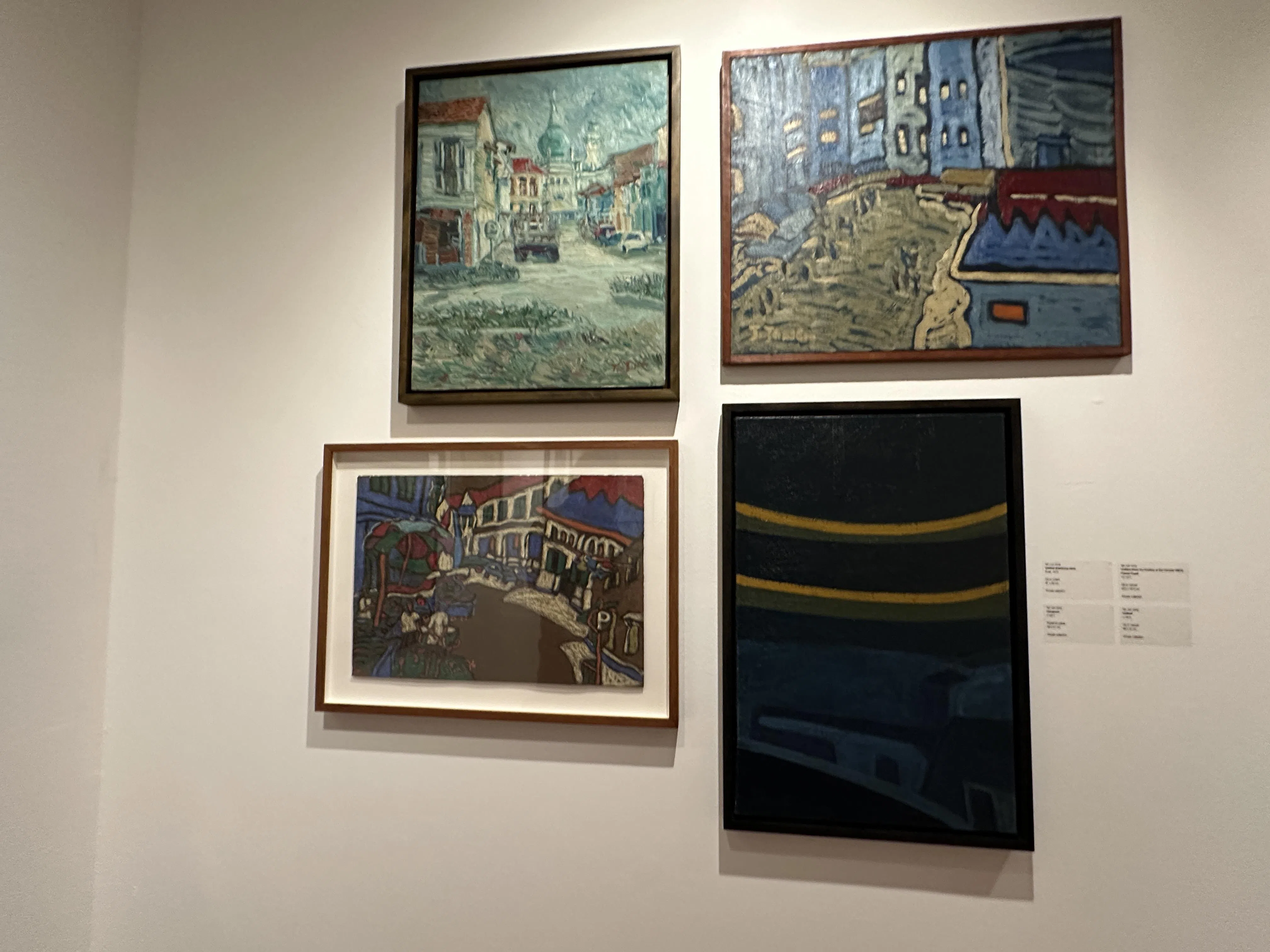 陈有勇早期油画创作。（黄向京摄）