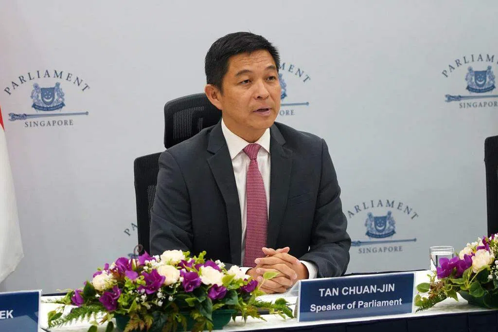 政治观察家：李总理有必要澄清陈川仁丑闻时间表