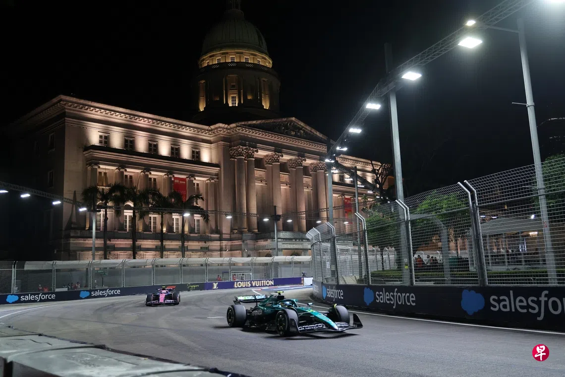 F1世界一级方程式新加坡大奖赛多年来备受国际车迷追捧，赛车所经之出，都可以见到本地地标。 （档案照）