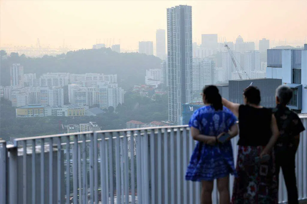 烟霾或热浪来袭时 社区冷气室或开放