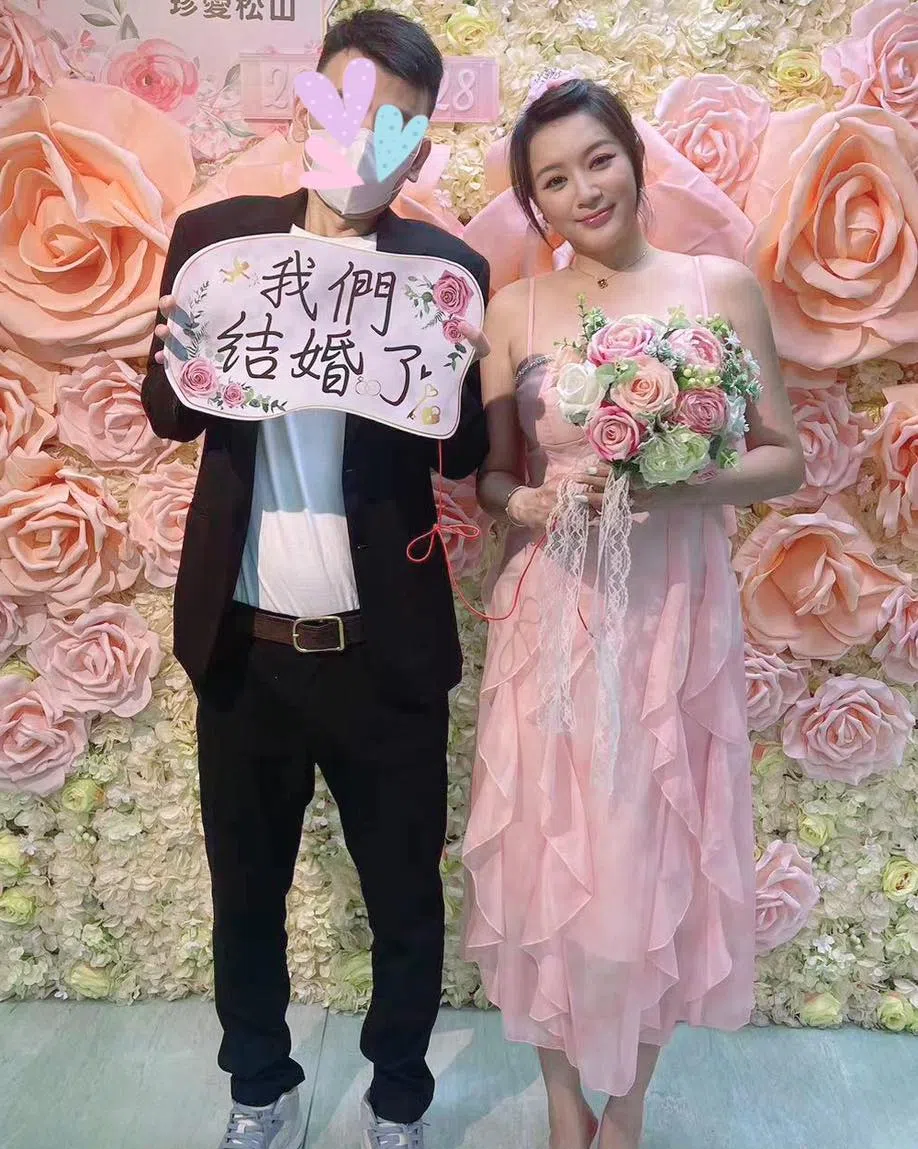 李妍瑾2023年9月底在社媒宣布登记结婚，男方身份成谜。（取自李妍瑾IG）
