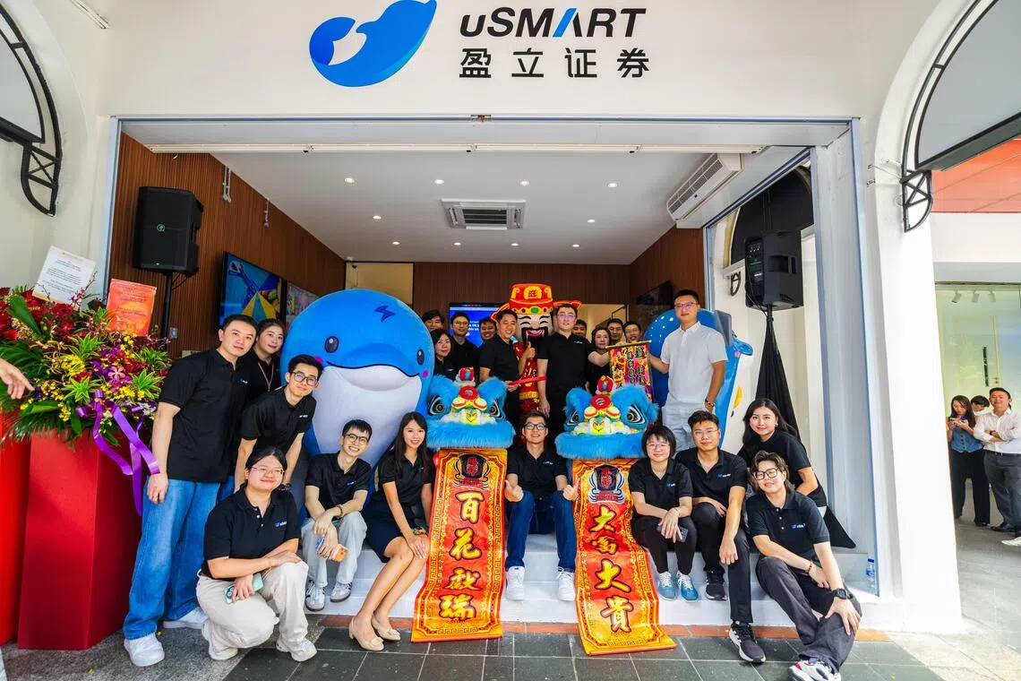 10月24日，盈立证券在本地的第二家实体店开业，位于索美塞。（盈立证券提供）