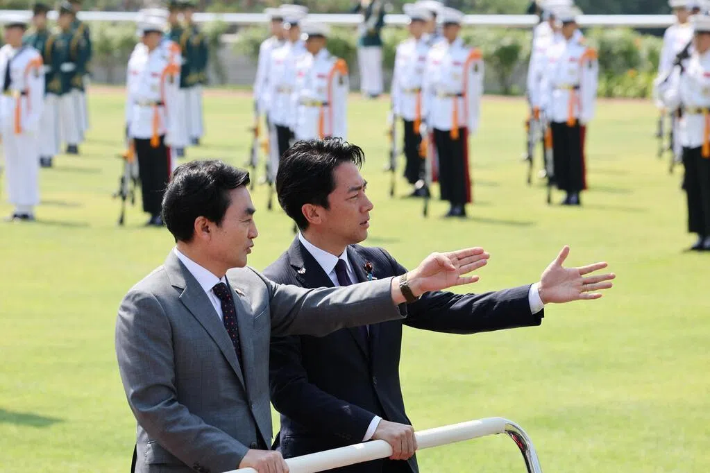 韩日防长重申 承诺对朝鲜半岛无核化
