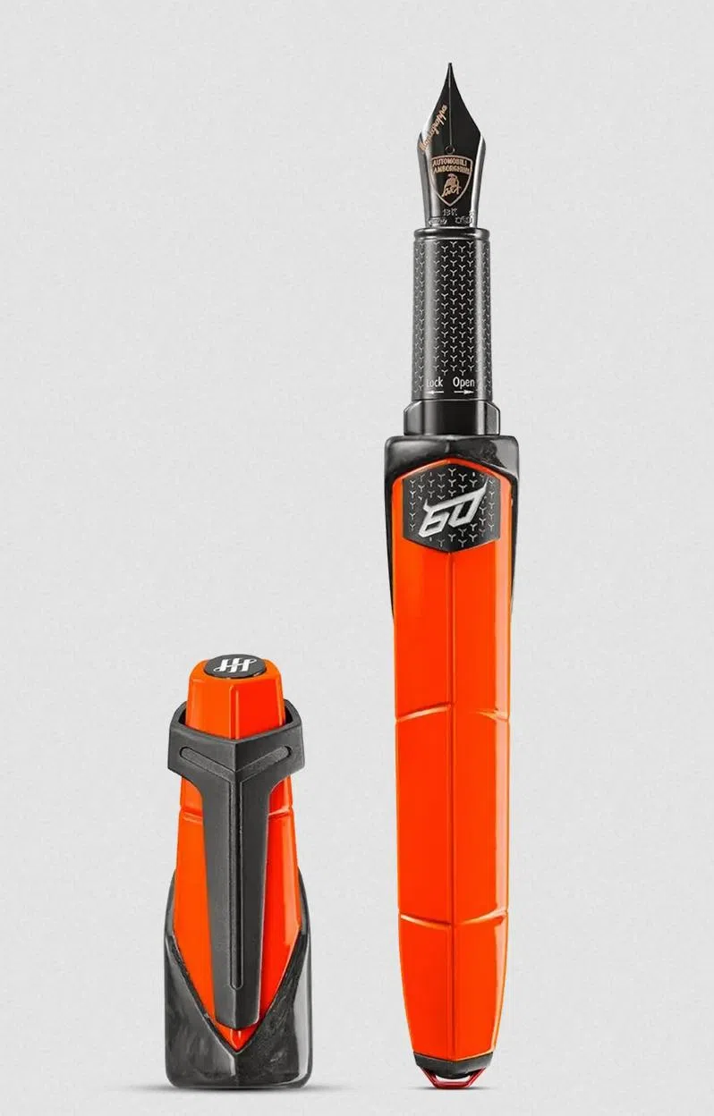 兰博基尼Automobili Lamborghini 60°系列钢笔，每支售价8850新元。（Montegrappa图片）