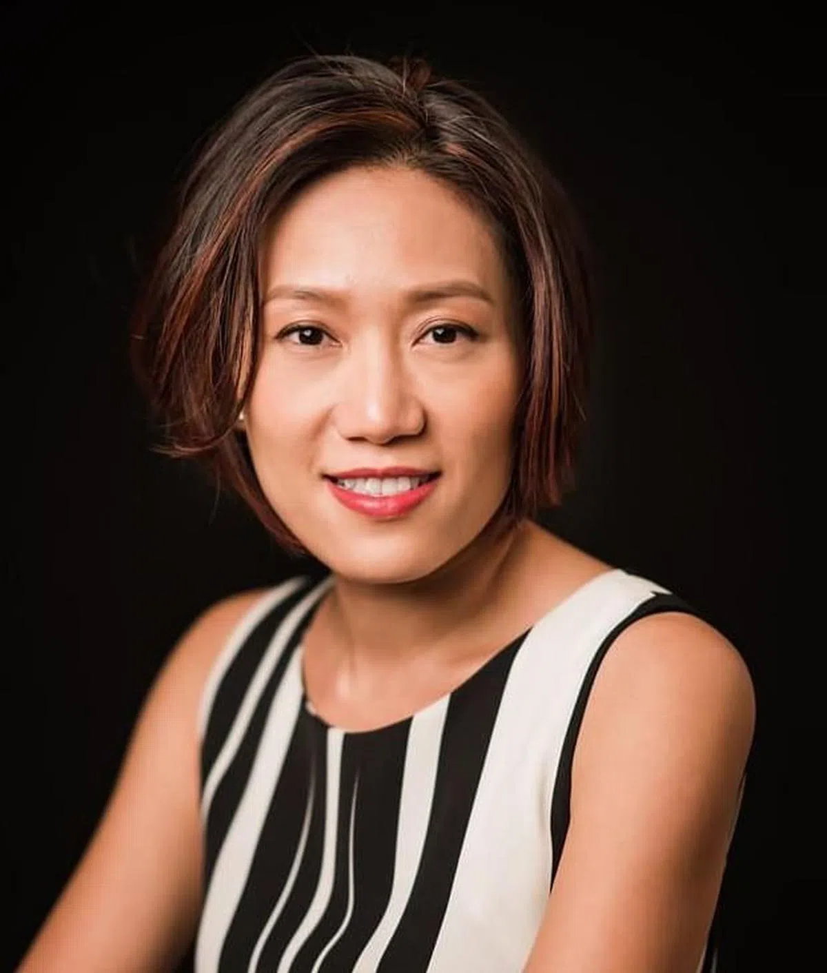 汇丰新加坡的客户、国际与市场部主管霍婉珊说，父母应尽早开始规划子女的教育储蓄，并且应分散投资，以及分散此类投资的时机。（图/受访者提供）