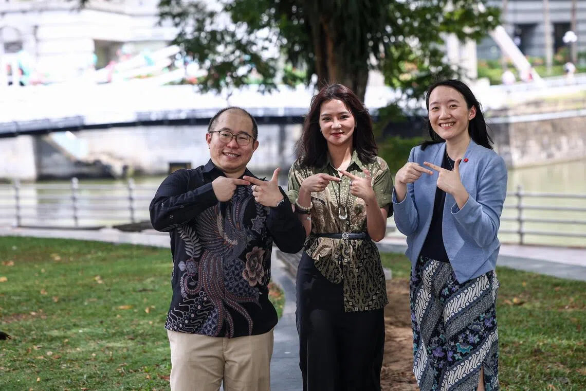 三名大学好友黄建咏（左起）、蔡炘玲和李紫心共同设立公益平台TYS，把他们的亚细安经验分享给更多年轻人。（白艳琳摄）