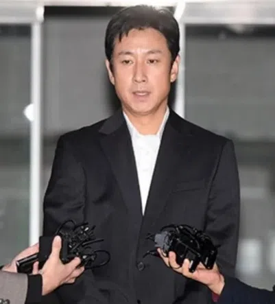 李善均接受二次传唤调查，称吸毒乃被夜店公关所骗。（互联网）