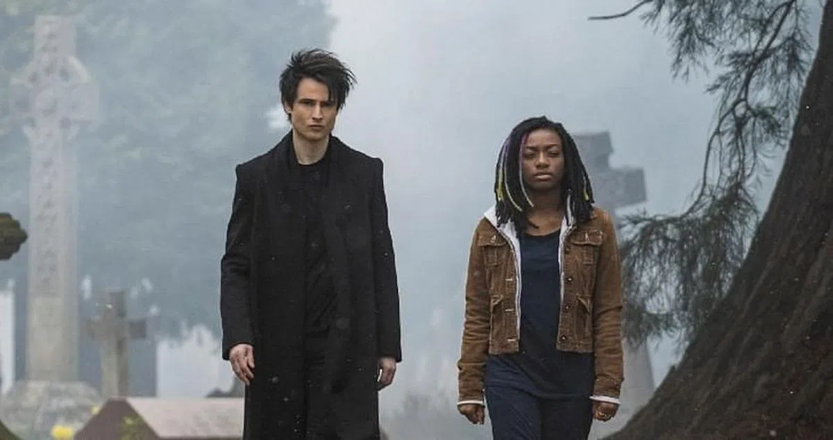 睡魔的二姐“死亡”（右）是影集中最温暖的存在。（互联网）