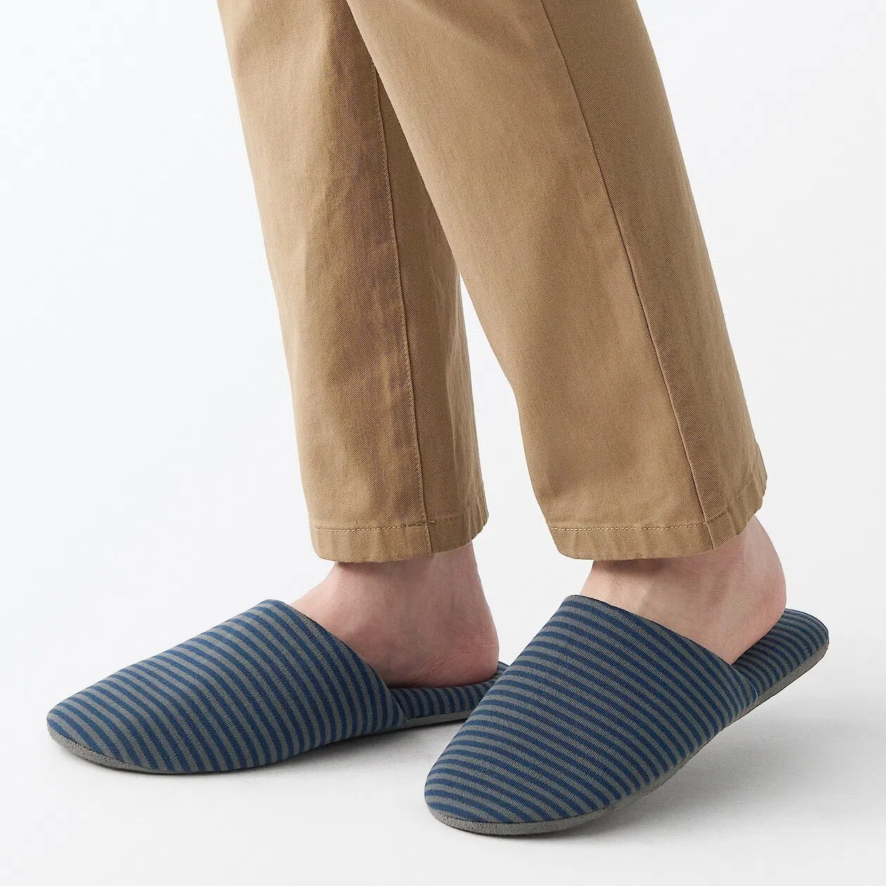 Muji可折收拖鞋看起来好舒服，让人一眼就想把赤脚伸进去。（品牌提供）