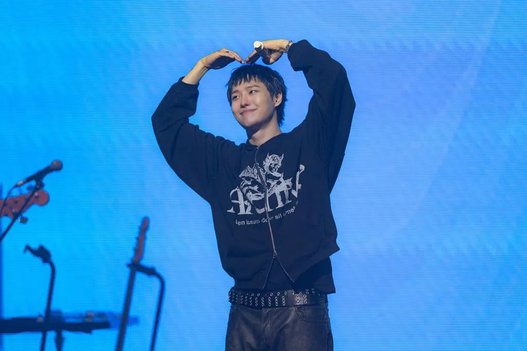 星途坎坷借神曲破局逆袭 WOODZ新加坡翻唱林俊杰经典作