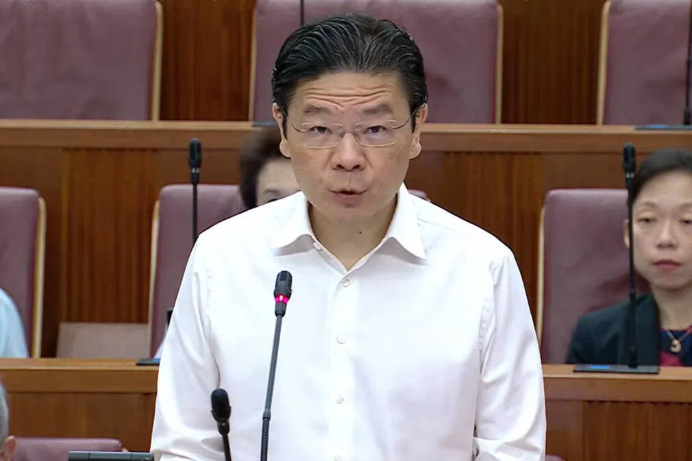 黄总理：接受独立委员会政治薪金检讨报告 部长薪金逐步调整到建议水平