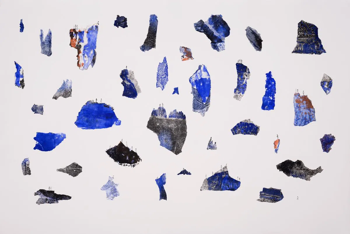 陈时桐拼贴丝印版画《小人物，小地方（群青）》（2021）。（画廊提供）