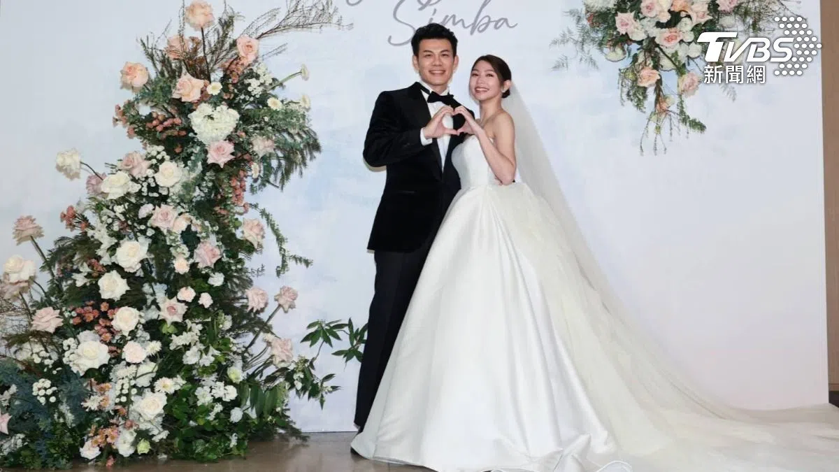 陈志强（左）和曾智希登记结婚后，时隔三年举办婚礼。（TVBS新闻网）