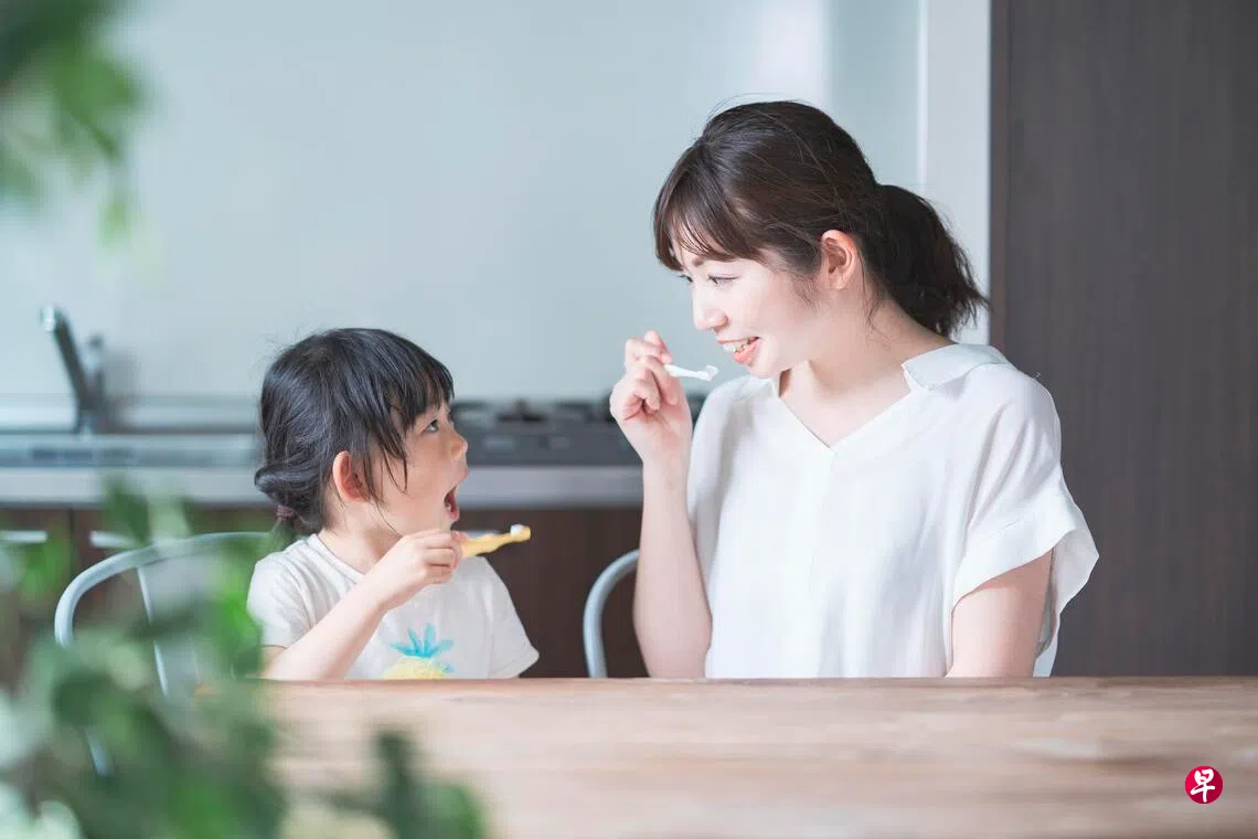 刷牙、用牙线、做定检 防蛀牙与牙周炎三管齐下