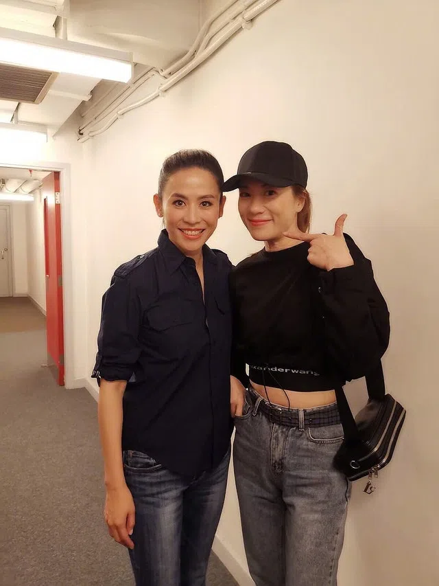 张可颐（右）和宣萱近年传出终于冰释前嫌。（互联网）