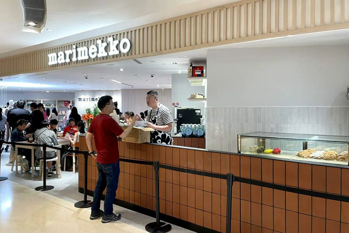 Marimekko咖啡座是品牌全球首家店中店概念的时尚餐饮模式。（林方伟摄）
