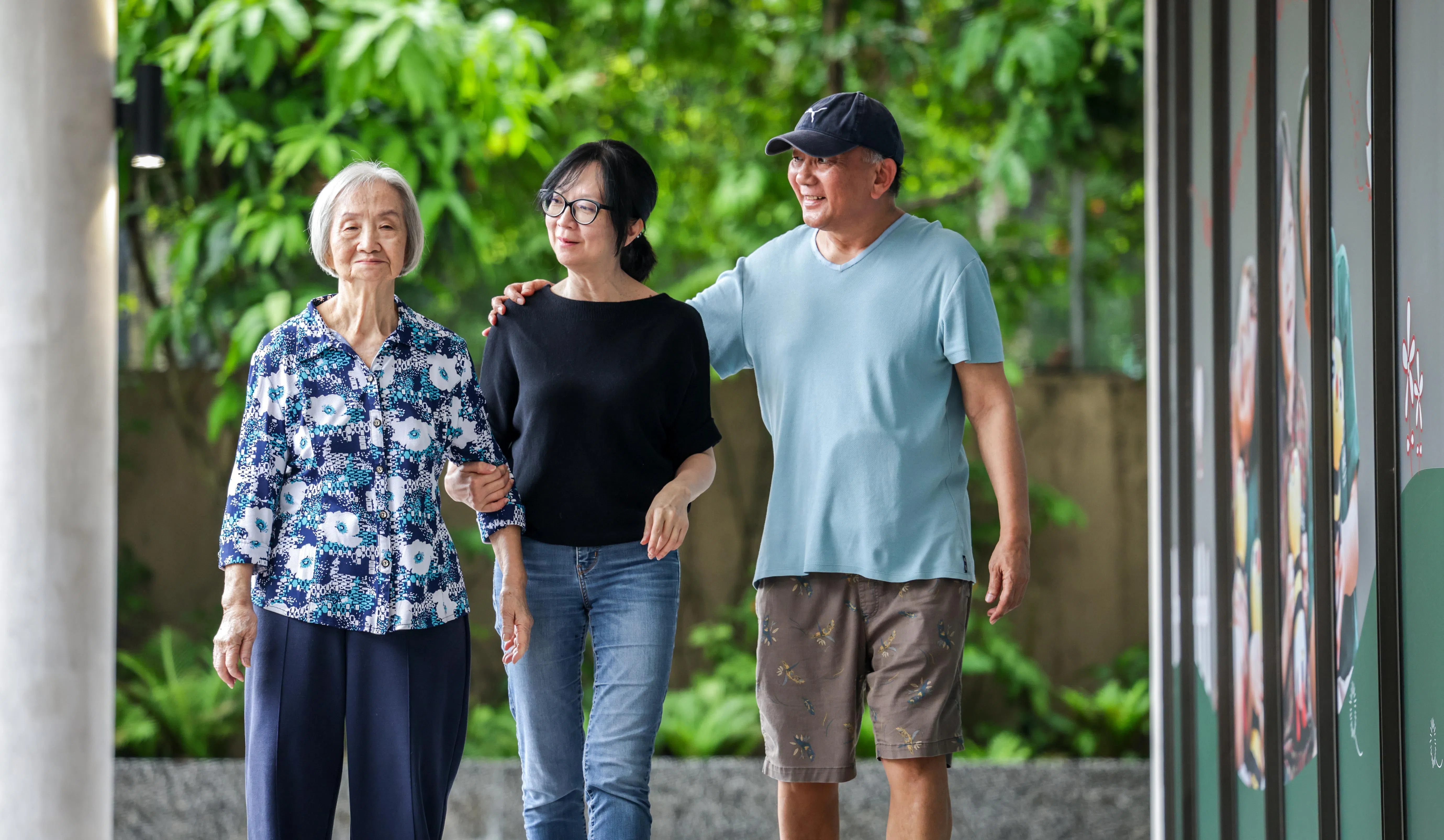 身兼母亲和丈夫的看护者，杨慧敏说，心灵上的相伴与支持，对长照者是很重要的。（叶振忠摄）