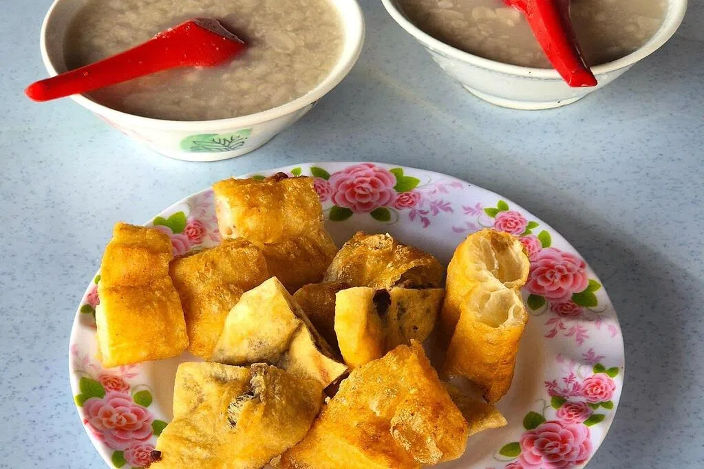 雪州隐藏版油条 没有招牌靠蒜香引路