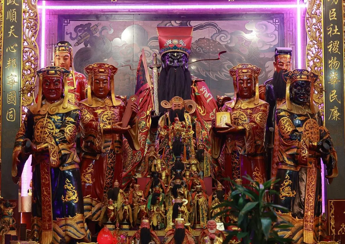 庙宇在祭祀神明和举办宗教仪式以外，也关怀社区的弱势群体。（唐家鸿摄）