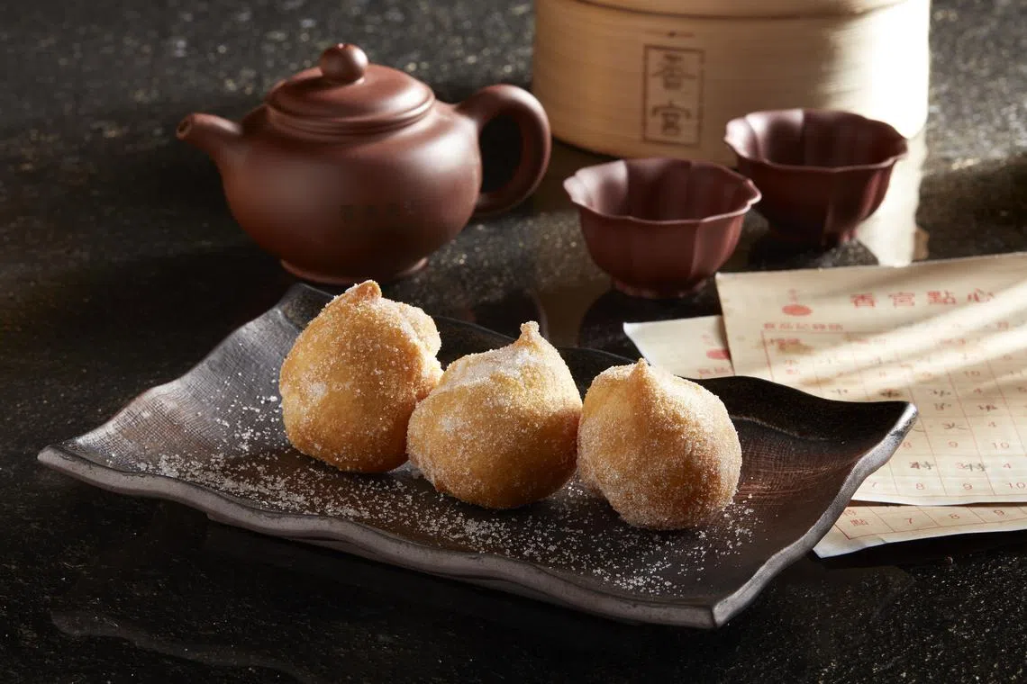 怀旧炸沙翁外酥内松，香甜绵密。（餐馆提供）