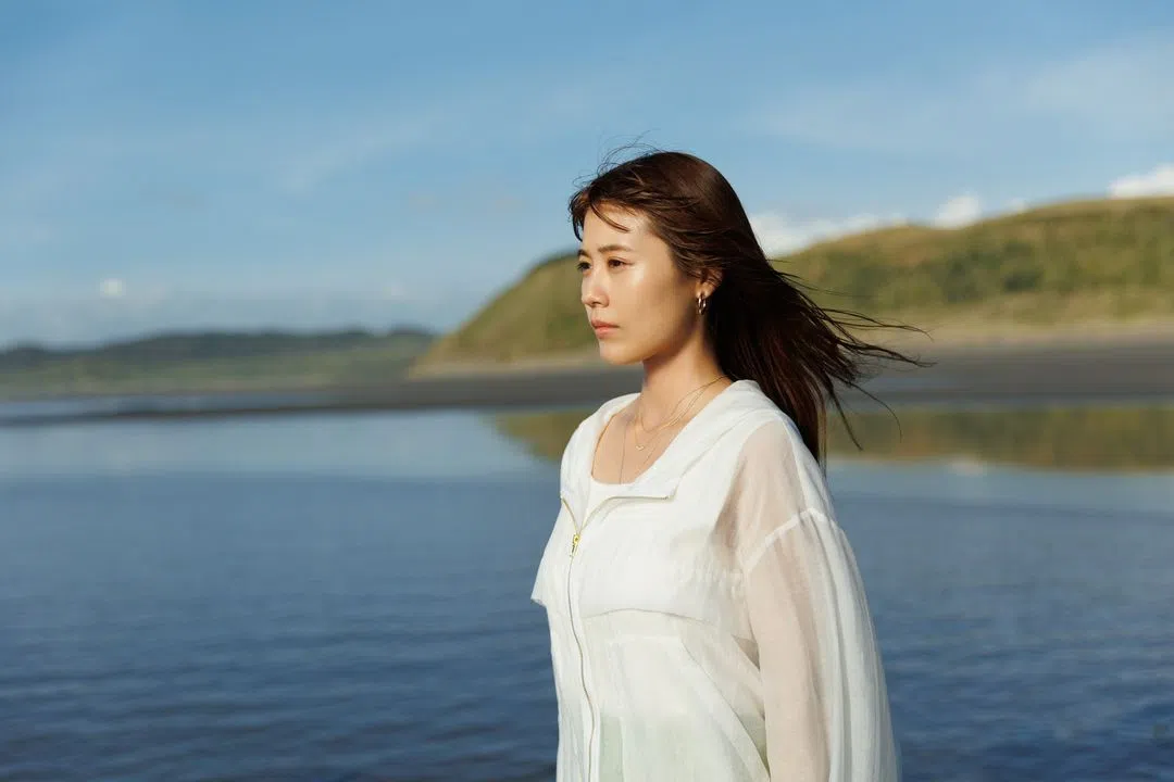 有日本“国民妹妹”之称的有村架纯在这部剧中将佐惠子的情感诠释得很到位。（互联网）