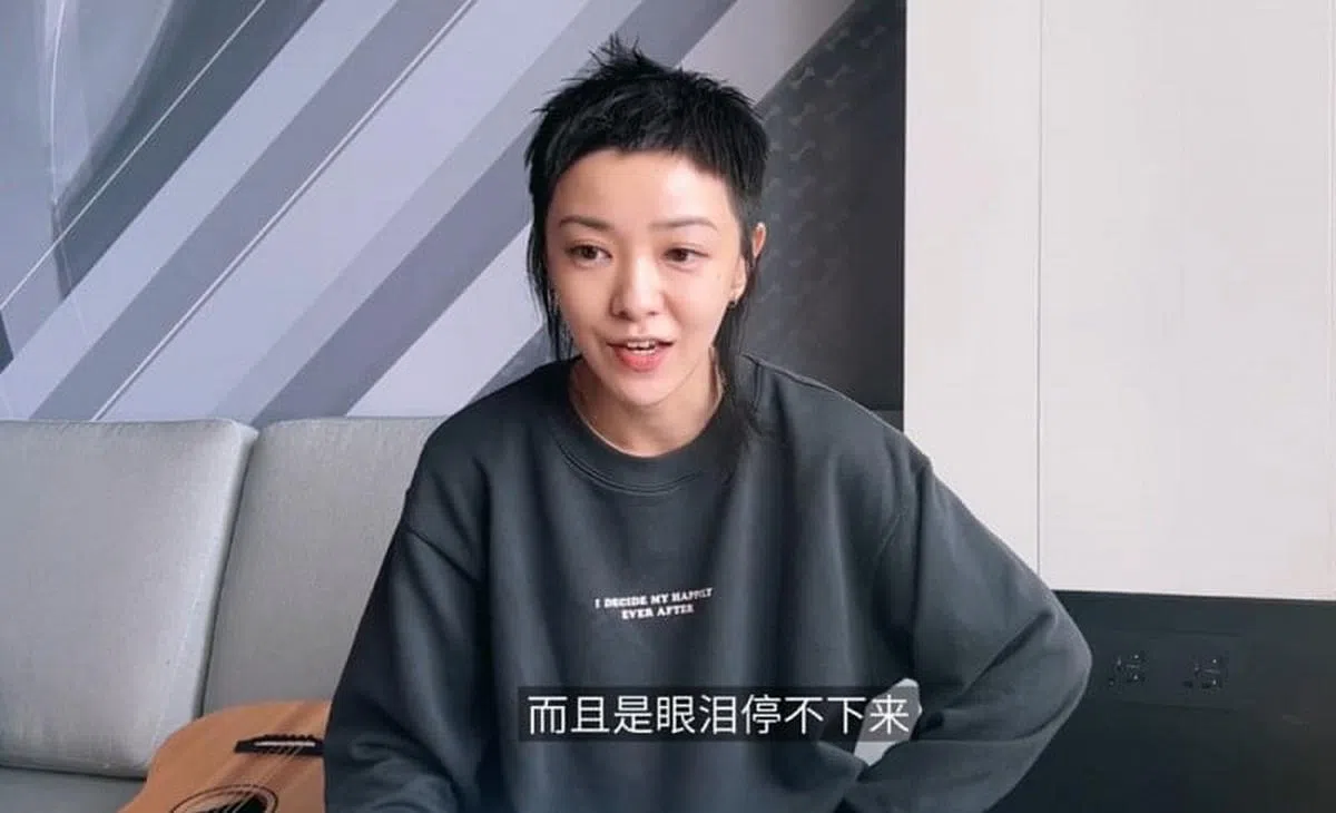 郭采洁在影片中分享筹备演出的心情。（互联网）