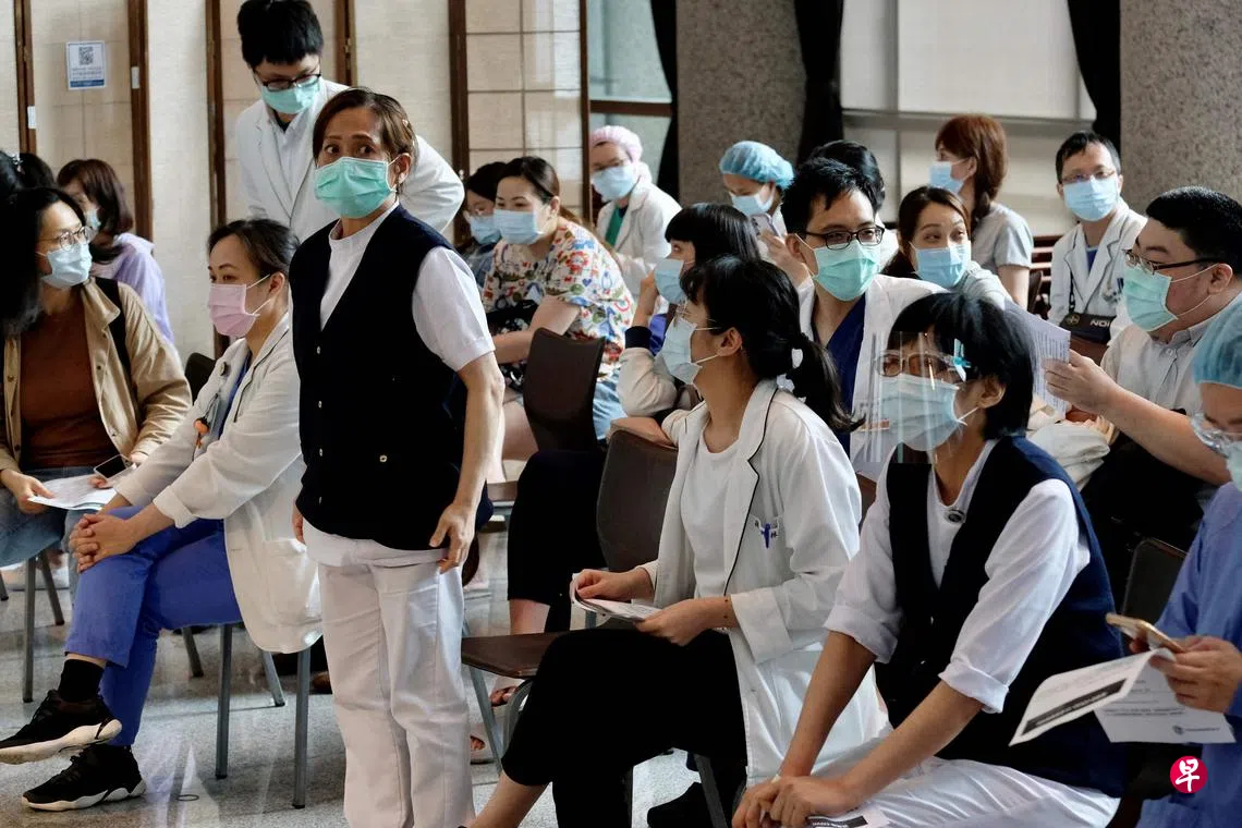 逾一成染疫者送院前死亡累计死例361台冠病死亡率逼近3% | 联合早报