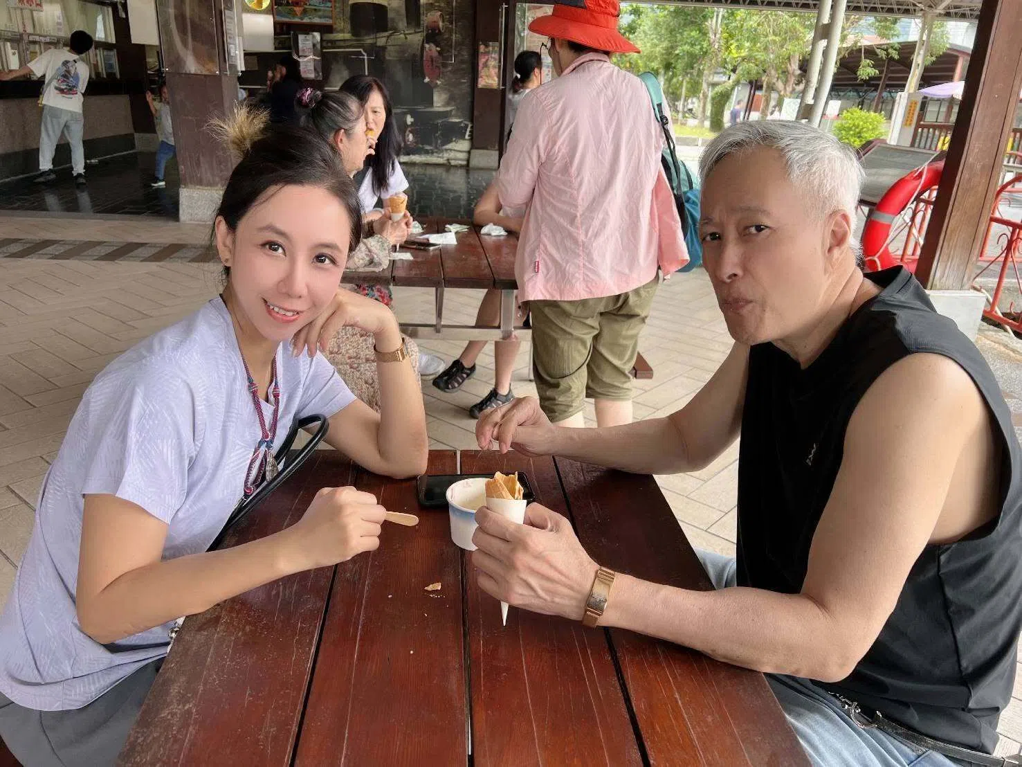 姜厚任在脸书贴出与陈苡孋的多张合照。（取自姜厚任脸书）