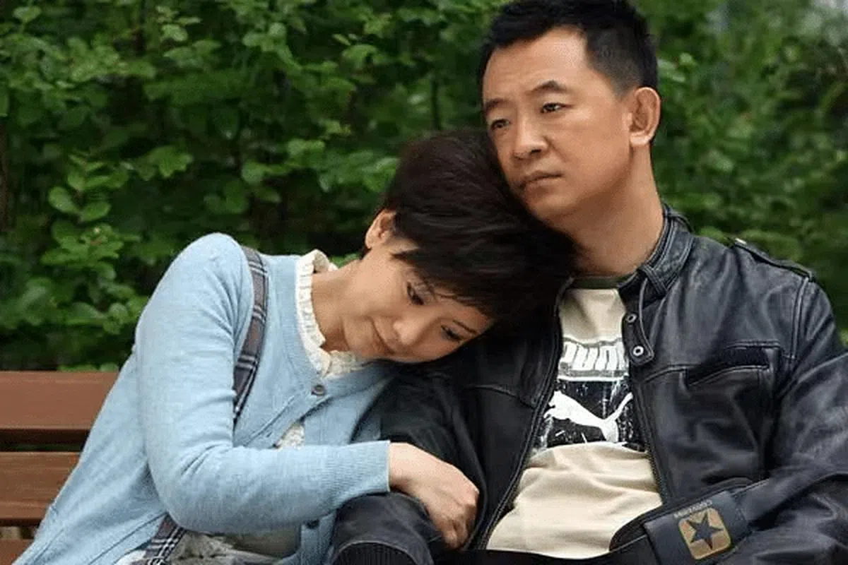 黄海波（右）和海清合演过经典家庭剧《媳妇的美好年代》，剧中就有个强势的母亲。（互联网）