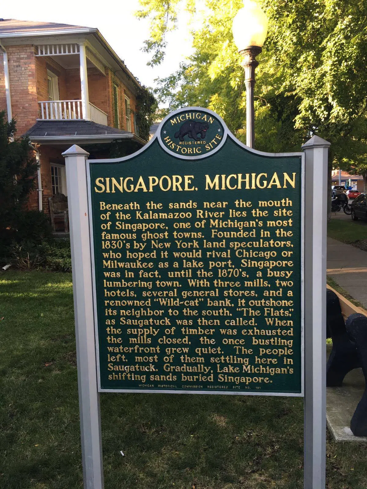 位于美国密歇根的新加坡站牌。（互联网）