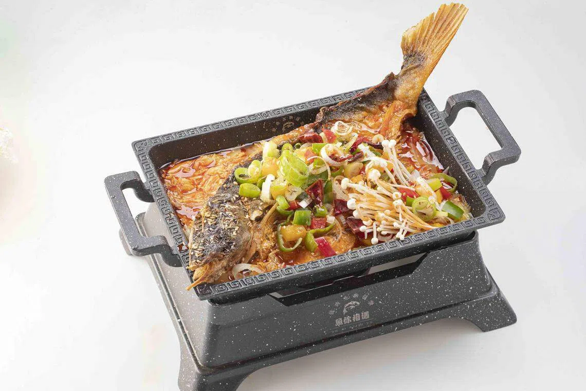 新新麻辣烫也提供烤鱼菜式。（摊主提供）
