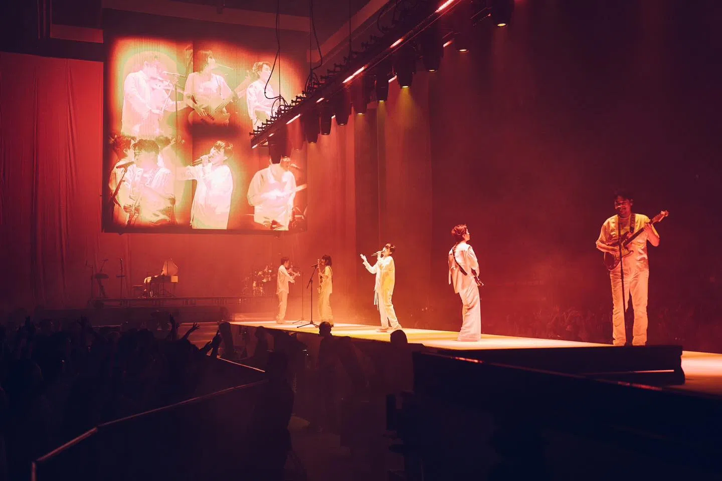 苏打绿在三个小时的演出带给大家20多首歌曲。（取自苏打绿脸书）