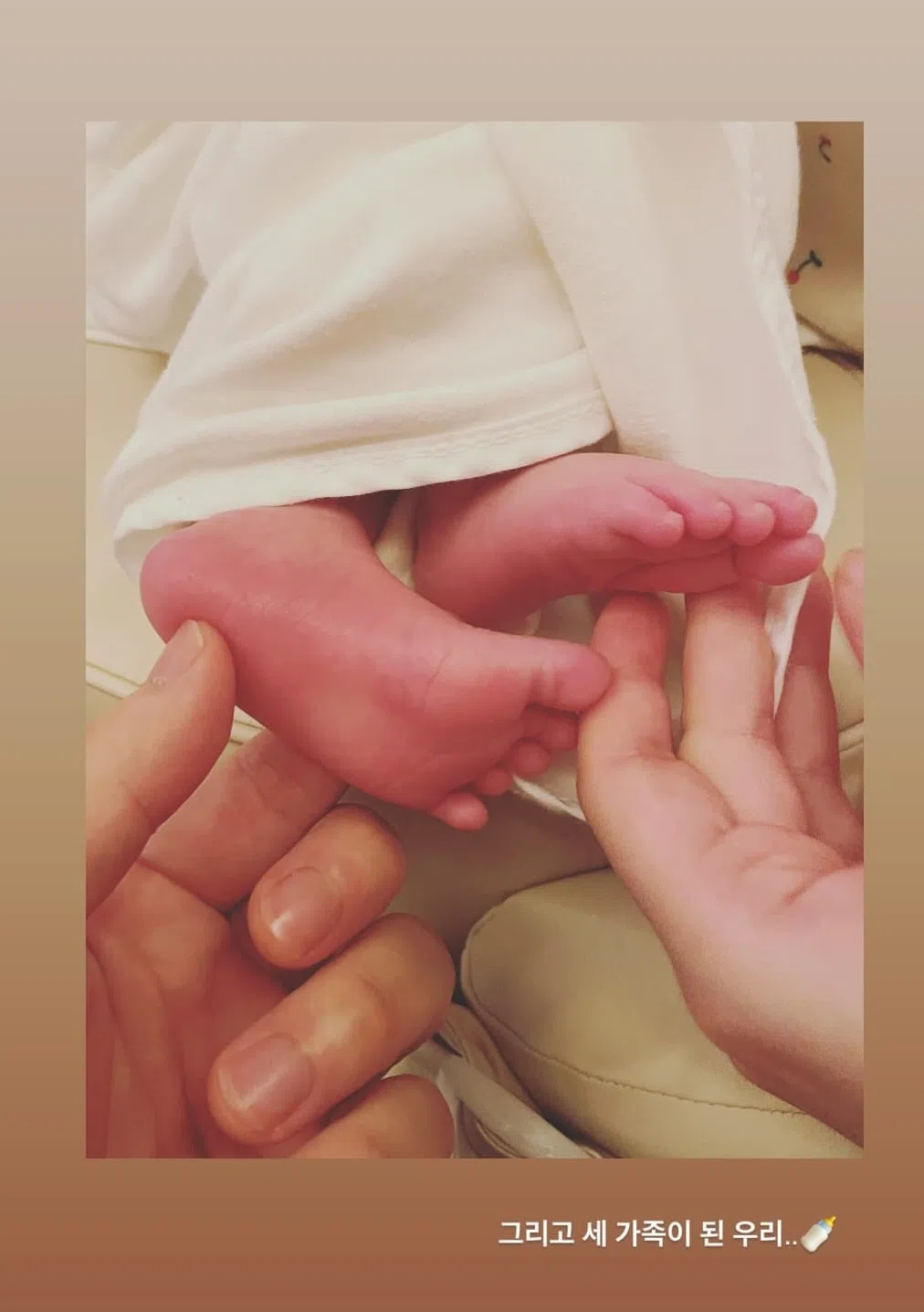 两人女儿的脚丫照首度公开。（取自李多寅IG）