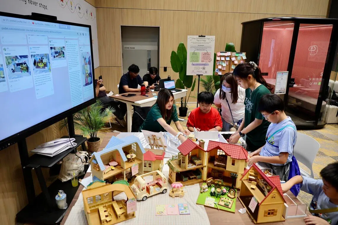 居民、义工和合作伙伴可在蒙巴登民众俱乐部的社区创意聚点彼此交流，策划有意义、符合当地社区需求的活动。（龙国雄摄）