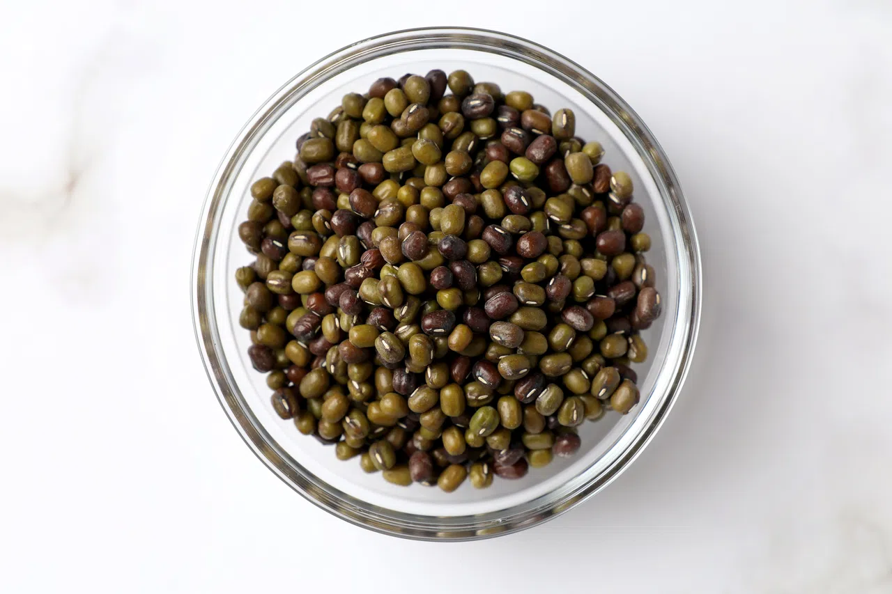 绿豆营养丰富，还可清热解毒、消暑利水，但体质虛寒者以及患有肾脏病者等，要特别注意摄取量。（龙国雄摄）
