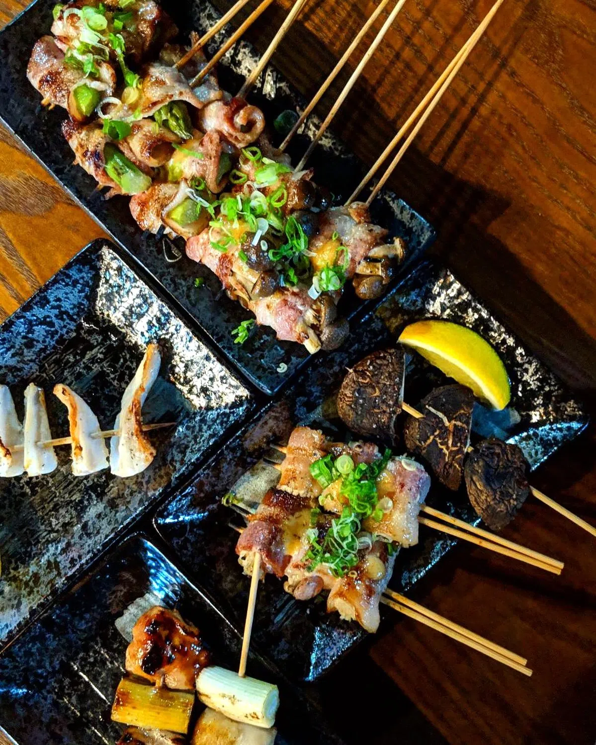 三叠肉（Sa Tae Bak）餐馆有鸡肉、猪肉、牛肉、海鲜和素食类日式串烧。（餐馆提供）