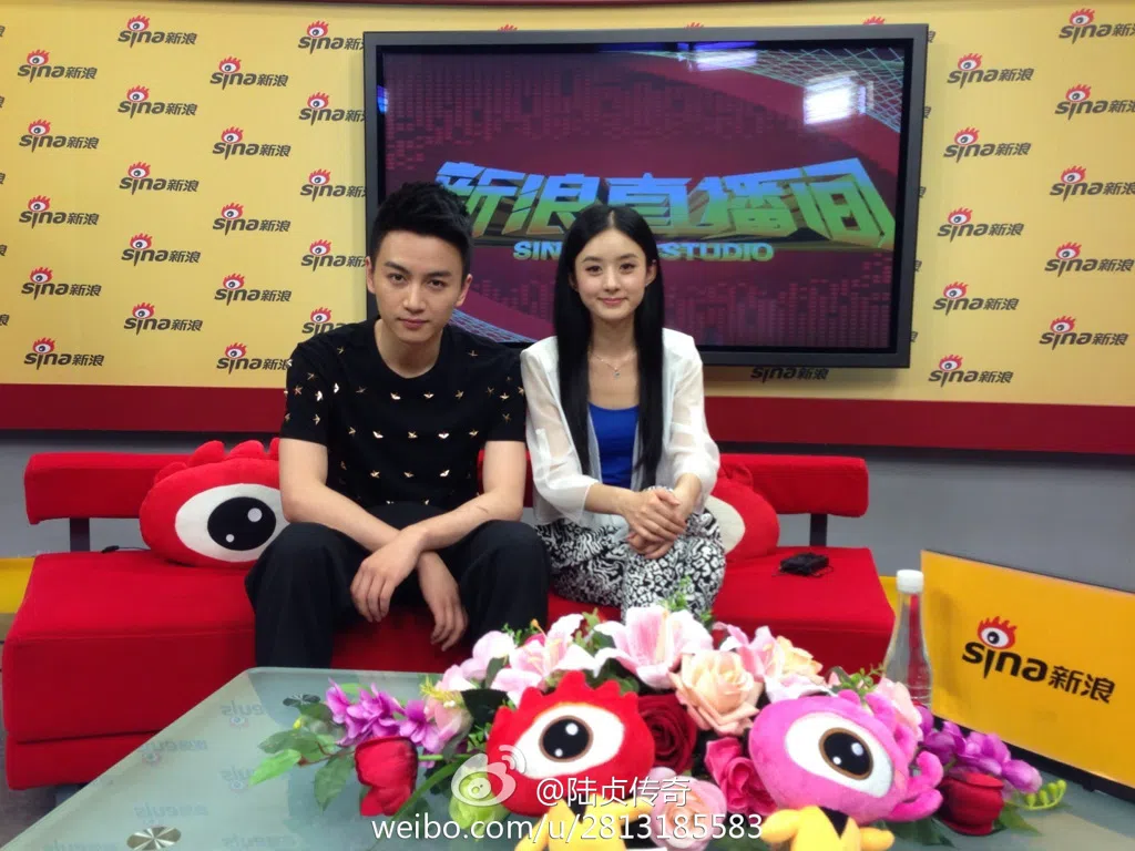 陈晓（左）和赵丽颖因戏剧结缘，进而传绯闻。（取自剧集官方微博）