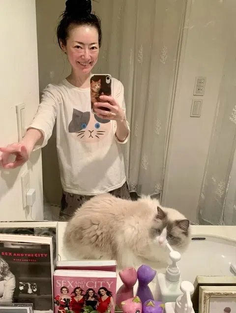 远野凪子经常在社媒分享爱猫的照片。（取自远野凪子IG）