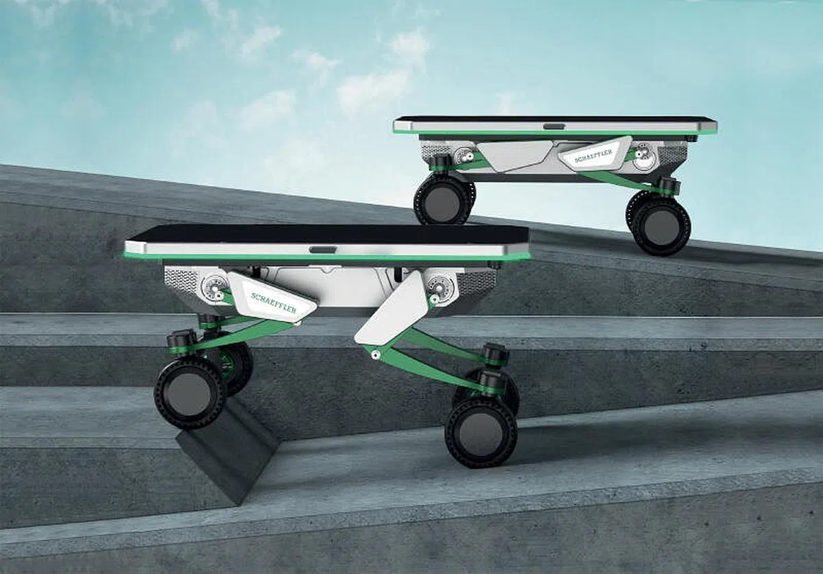 DEX机器人能在任何地形都能操作，包括爬梯和上坡。（Schaeffler提供）