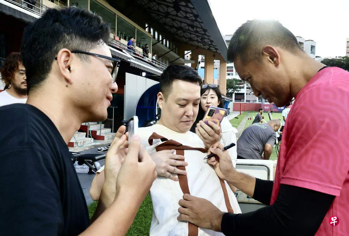 澄清没有收逾500万元打赏雄狮门将哈山吁中国球迷别“送钱” | 联合早报