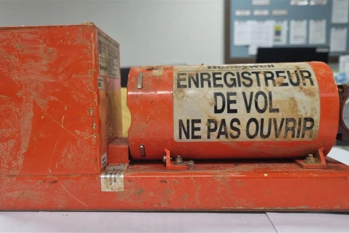 失事济州航空公司客机的驾驶舱语音记录器被发现缺失数据，韩方因此把记录器送往美国国家运输安全委员会的实验室分析。（法新社）