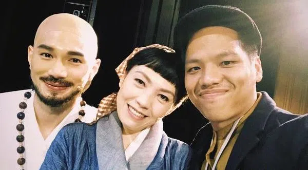 王梓轩（左）四年前曾跟陈洁仪（中）合演音乐剧《利玛窦》。（互联网）