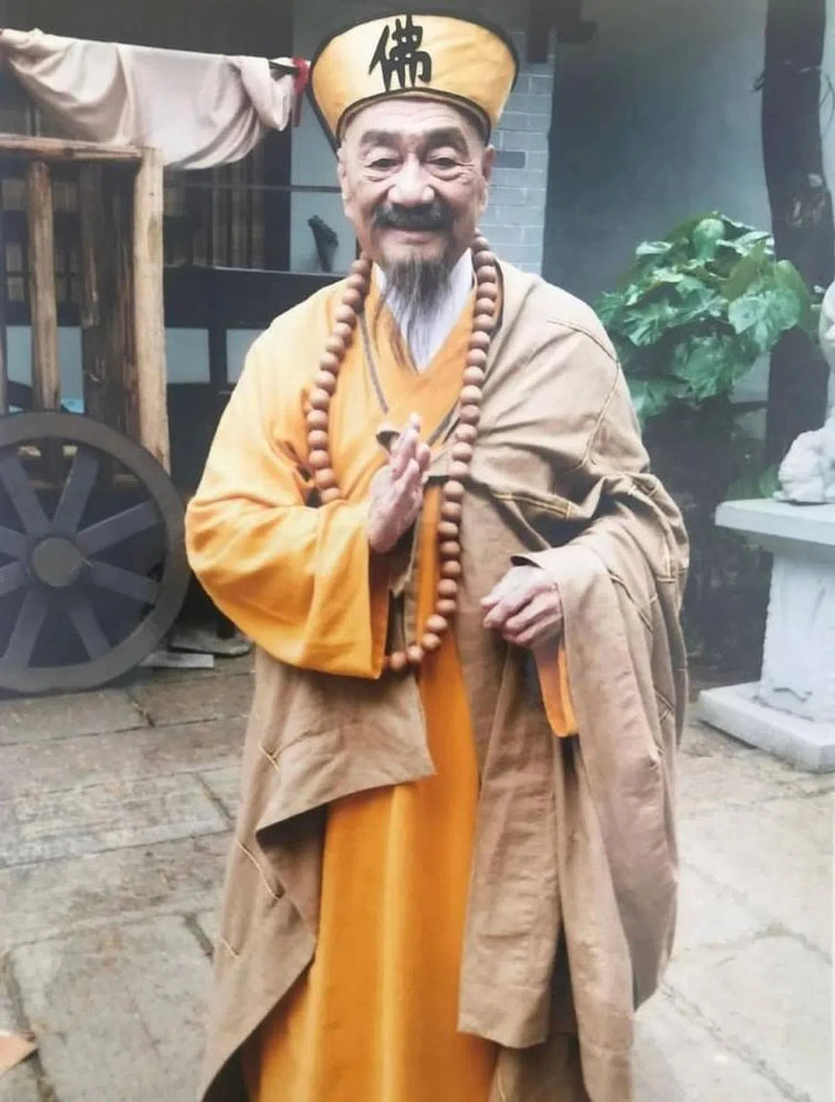 梁雄演出超过百部作品。（互联网）