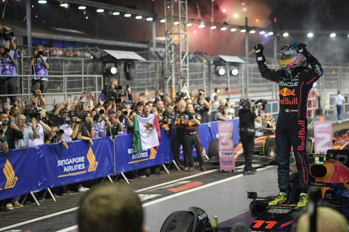 红牛车手佩雷兹赢得2022年F1新加坡大奖赛冠军。（档案照片）