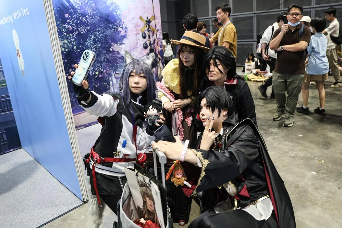 亚洲动漫节是本地动漫界一年一度的盛事，许多动漫迷抓住机会展现自我。（关俊威摄）