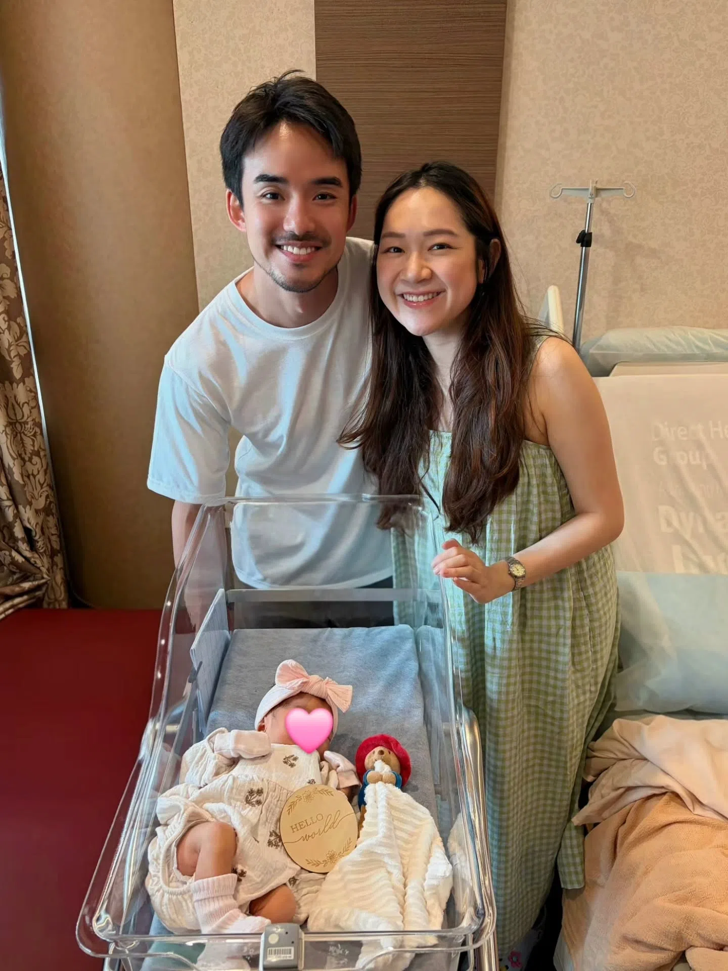 黄超群庆幸妻子分娩过程顺利，母女俩也已平安回家。（取自黄超群IG）