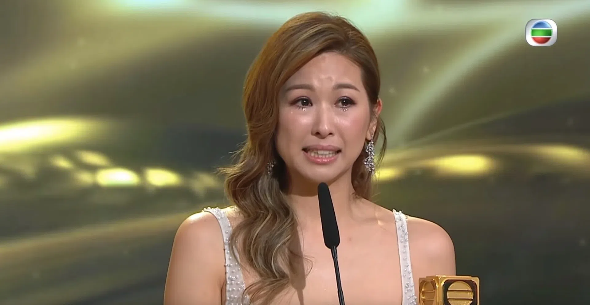 赵希洛得奖时感慨发言。（互联网）