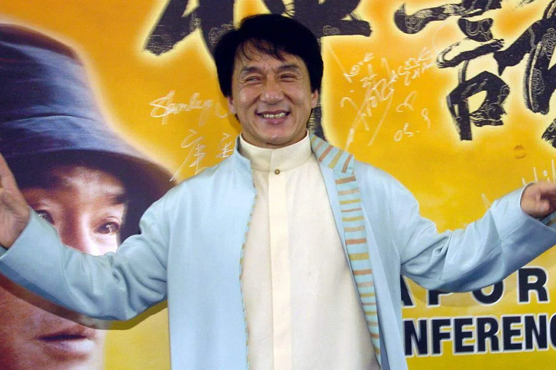 成龙2005年在国家图书馆举行《神话》记者会。（新明日报）