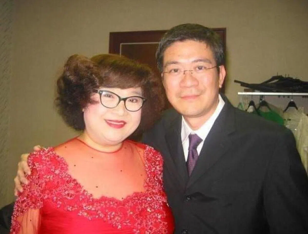 张永权（右）与沈殿霞。（受访者提供）
