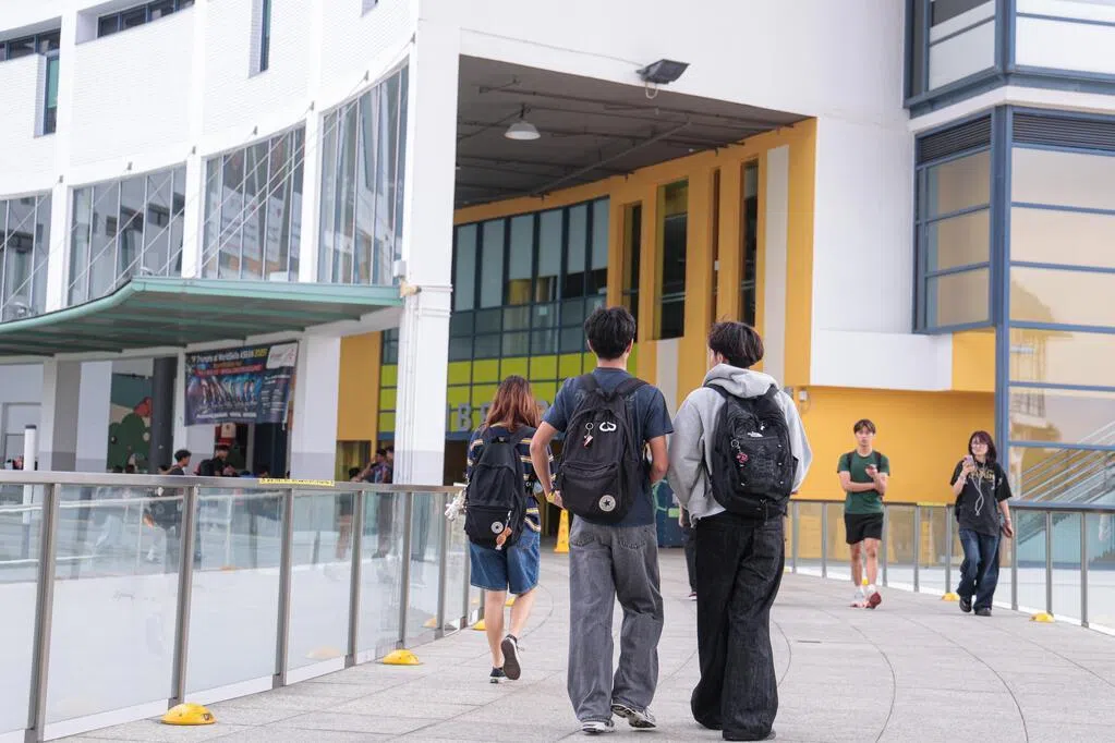 九成理工院毕业生半年内找到工 就业率跌幅缩小